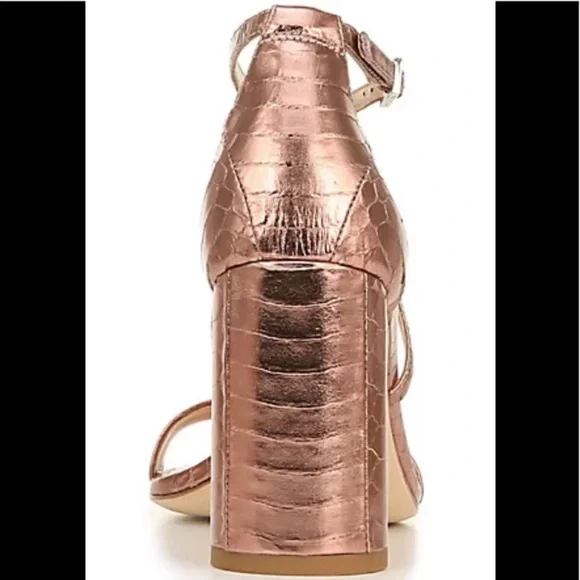 NIB-Via Spiga Metallic Strappy Leather Sandal - Picture 9 of 14